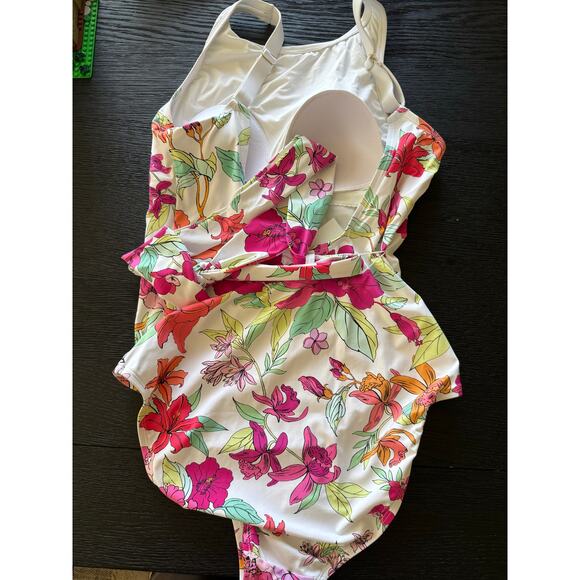 Tommy Bahama Ladies Swim Suit Size 14 - Picture 10 of 10